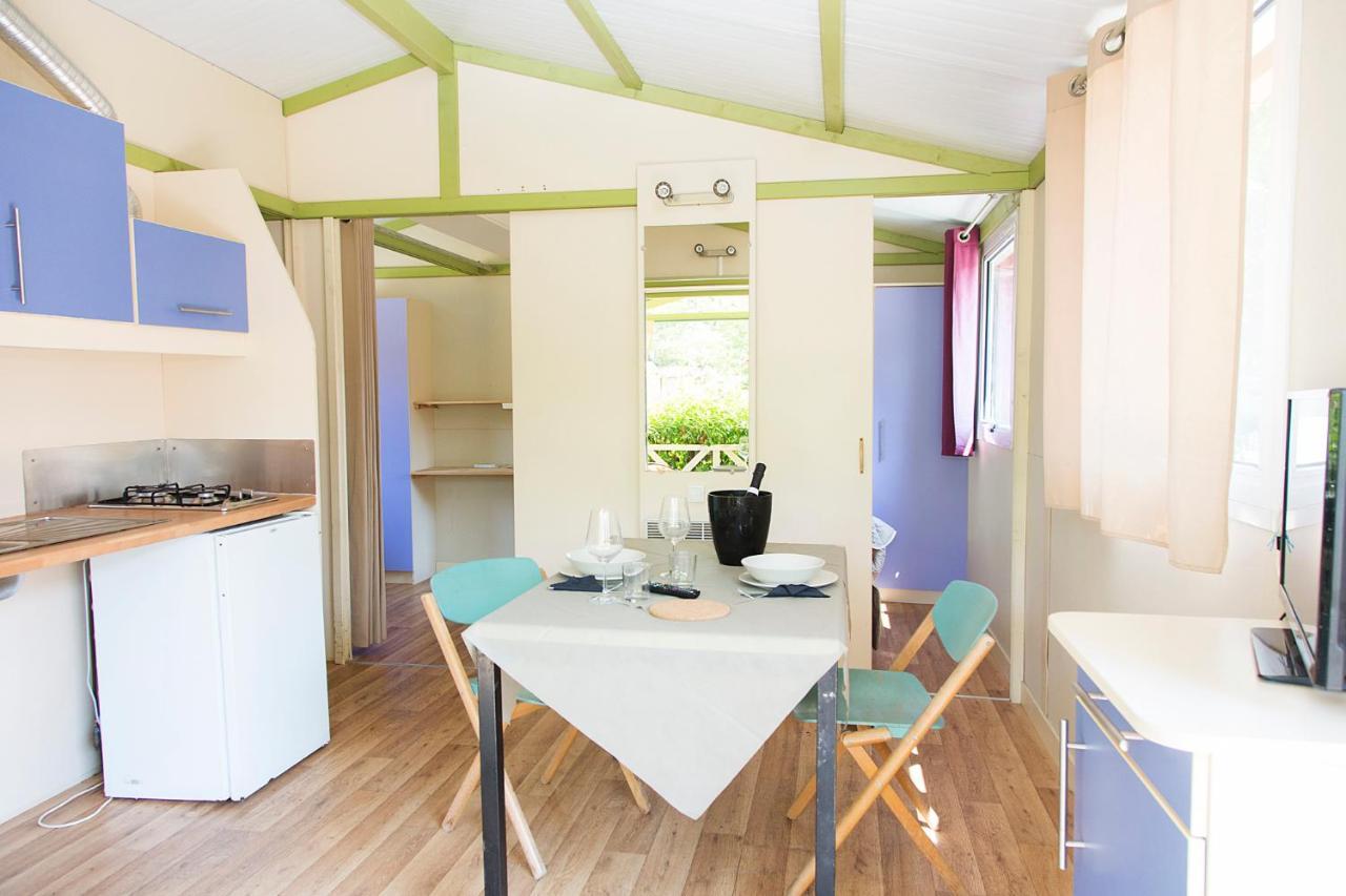 Готель Camping Versilia Mare Лідо-ді-Камайоре Екстер'єр фото