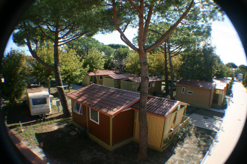 Готель Camping Versilia Mare Лідо-ді-Камайоре Екстер'єр фото