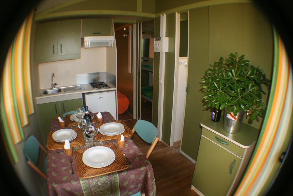 Готель Camping Versilia Mare Лідо-ді-Камайоре Екстер'єр фото