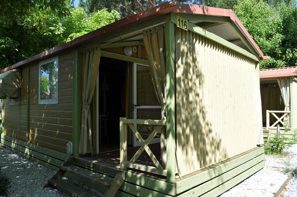 Готель Camping Versilia Mare Лідо-ді-Камайоре Екстер'єр фото