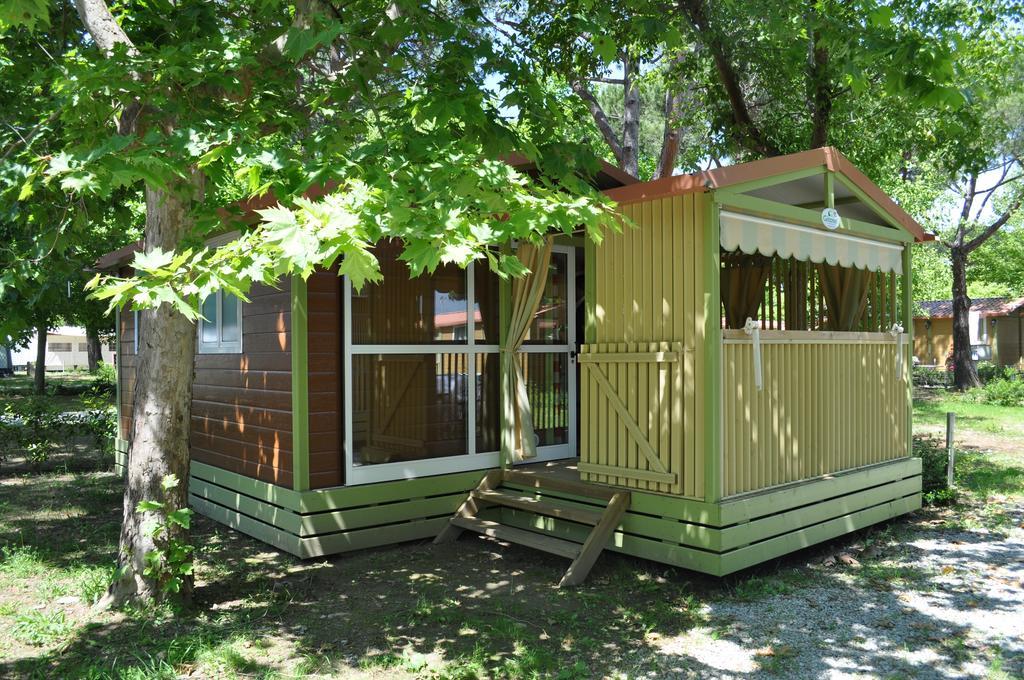 Готель Camping Versilia Mare Лідо-ді-Камайоре Екстер'єр фото